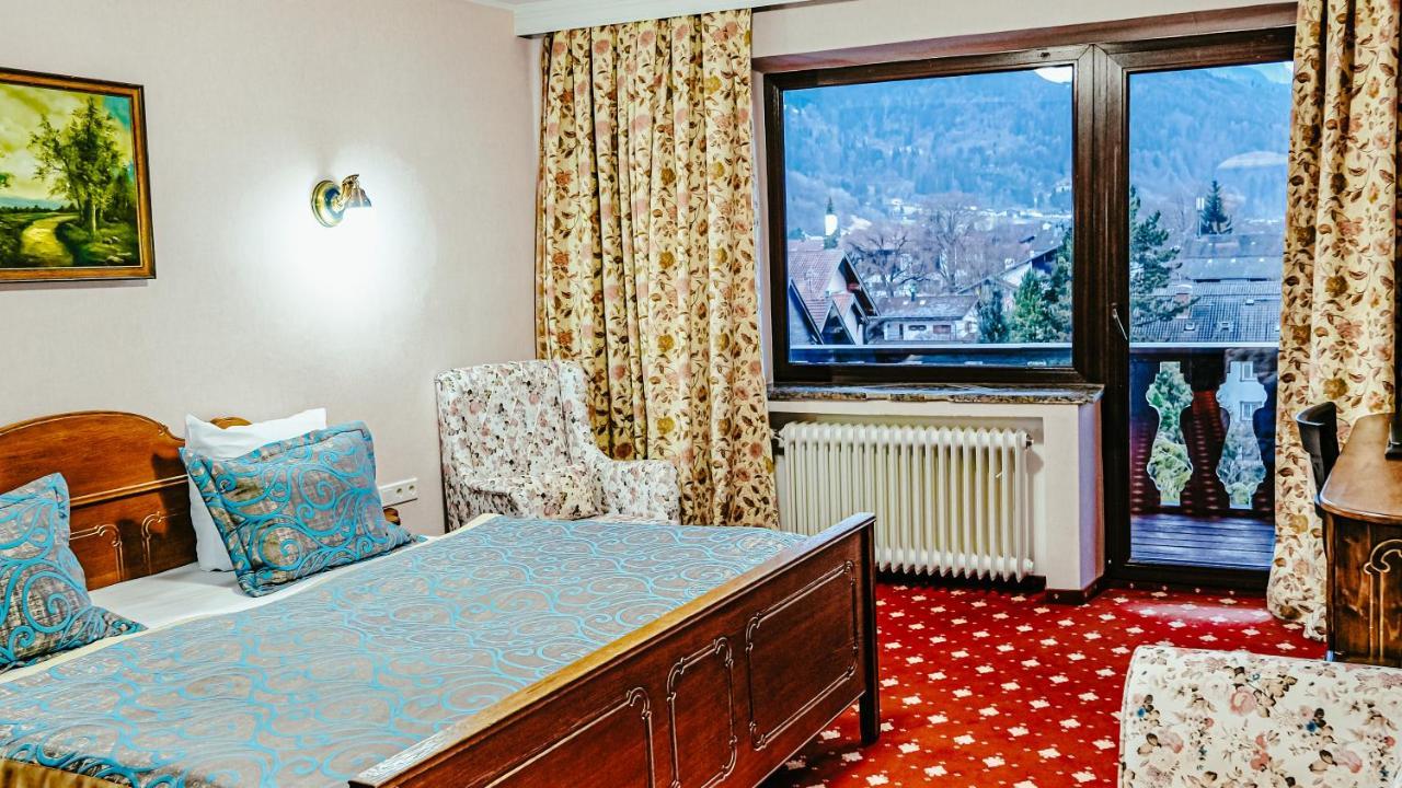 Deluxe Double Room Balcony,1366307561:JPEG
